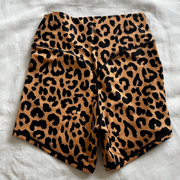 Balance Athletica Ascend Short King Cheetah - Picture 2 of 3